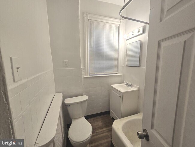 Building Photo - 2036 S 65th St