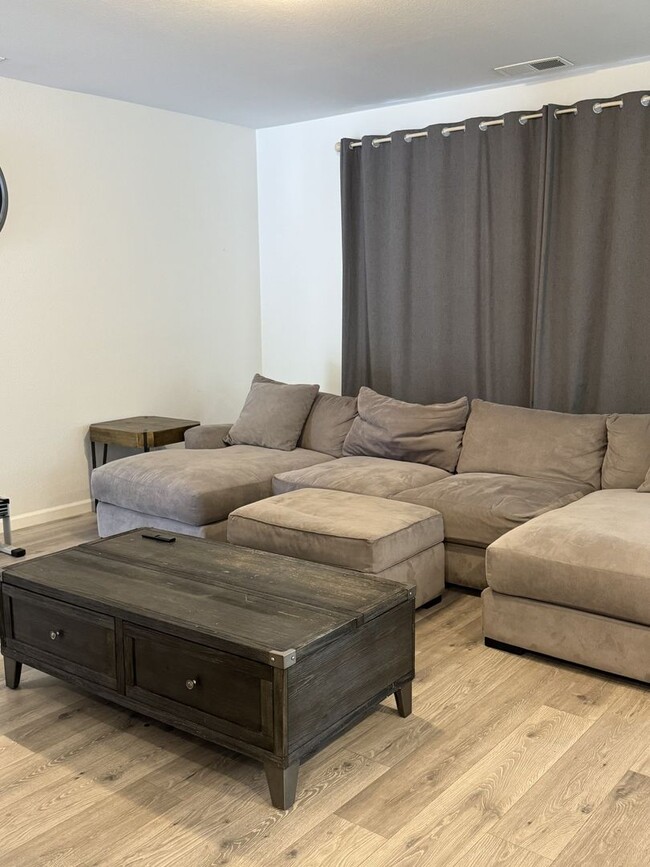 Building Photo - Partially FURNISHED Home is Carson City!