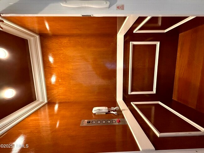 Building Photo - 54 Battery Crk Clb Dr