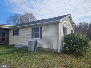 Building Photo - 873 Skeeter Neck Rd