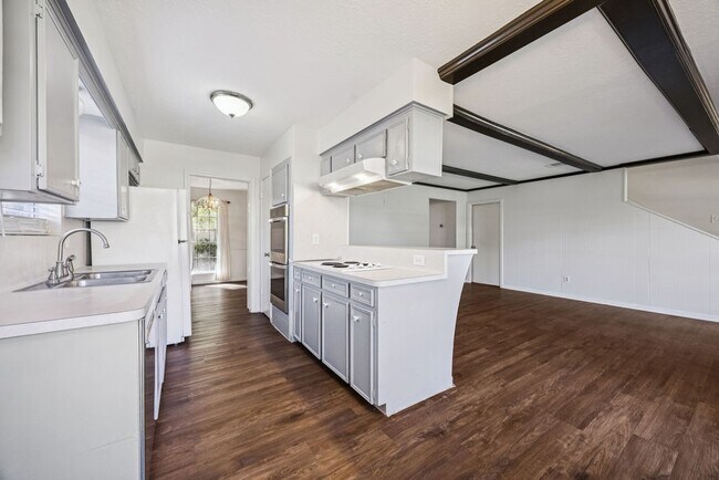 Building Photo - 12826 Westmere Dr