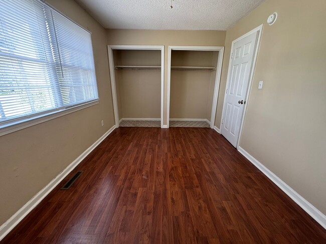 Building Photo - Conway - 2 Bedroom / 2.5 Bathroom