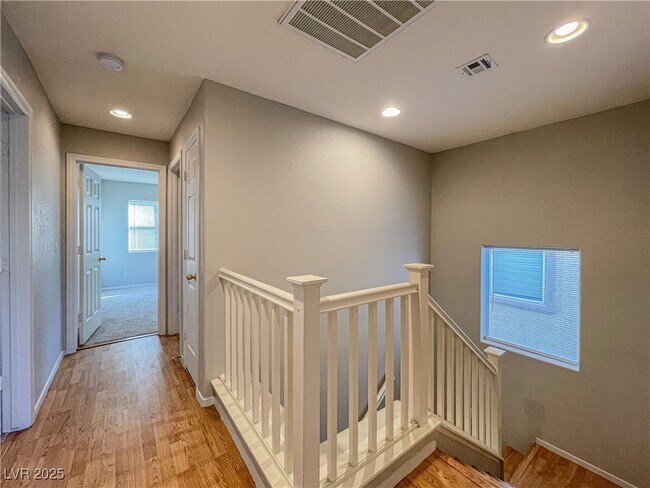 Building Photo - 8714 Salvestrin Point Ave