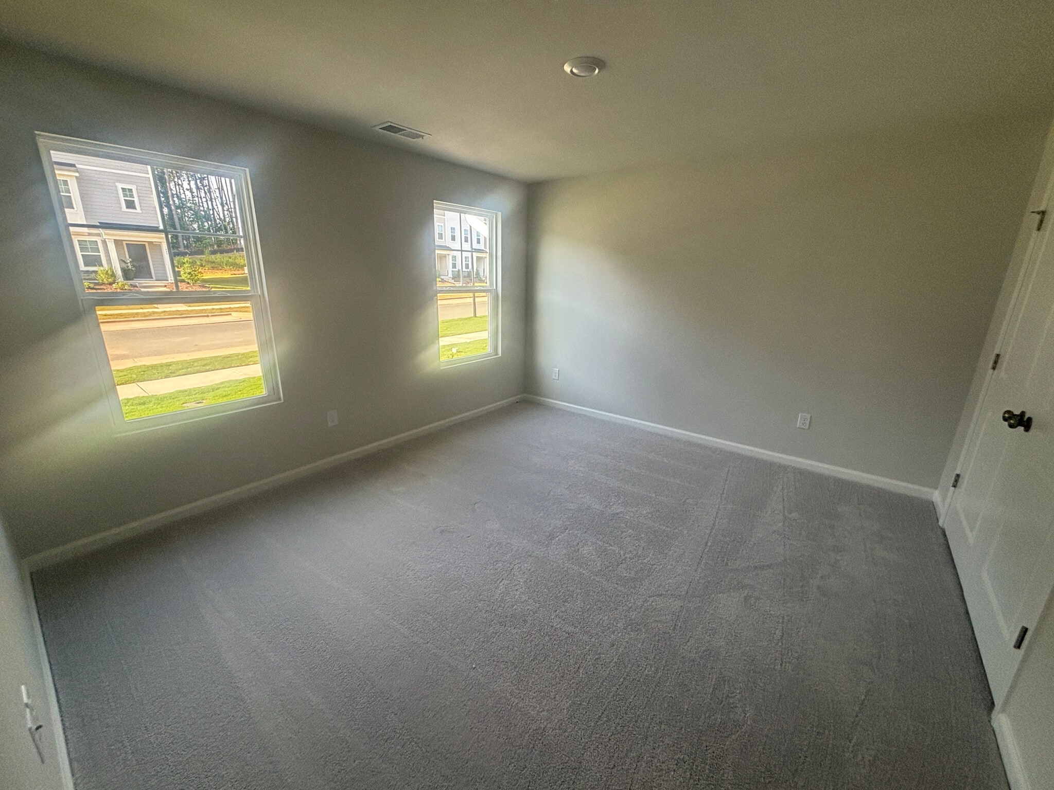 Building Photo - Room in Townhome on Poe Farm Ave