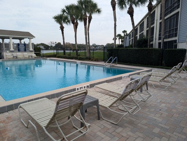 Building Photo - Fairview Vista Point 2 Bed / 2 Bath