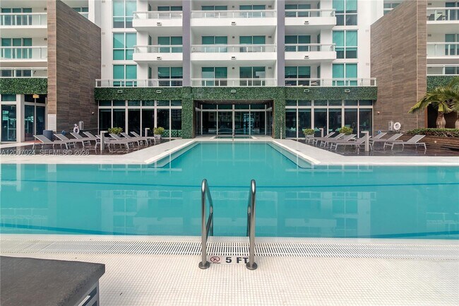 Building Photo - 1080 Brickell Ave