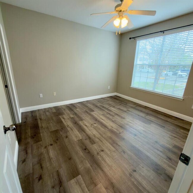 Building Photo - 12861 Madison Pointe Cir