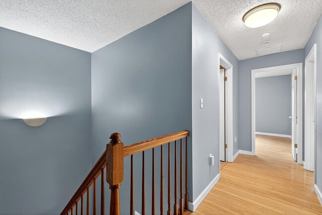 Building Photo - 144 Cherry St