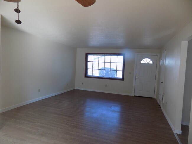 Building Photo - 10915 SW Hall Blvd