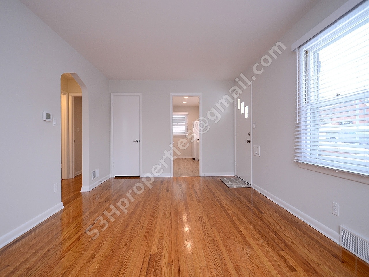 Building Photo - 5630 Erskine St