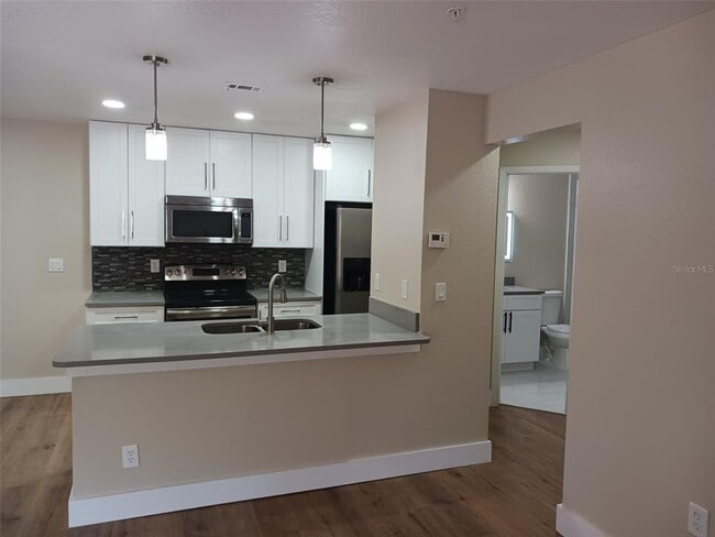 Building Photo - 623 Dory Ln