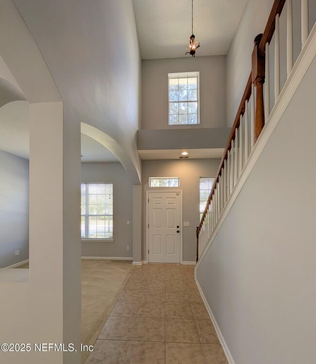 Building Photo - 129 Castlegate Ln