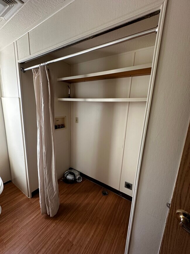 Building Photo - 2020 U.A. Avenue Emmett