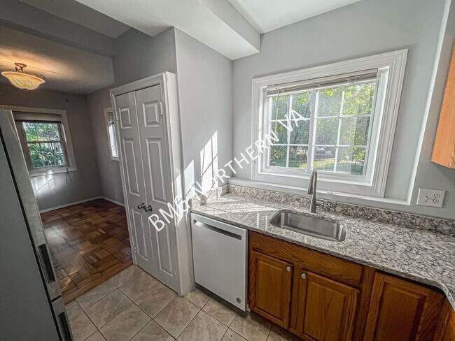 Building Photo - 1647 Fitzgerald Ln