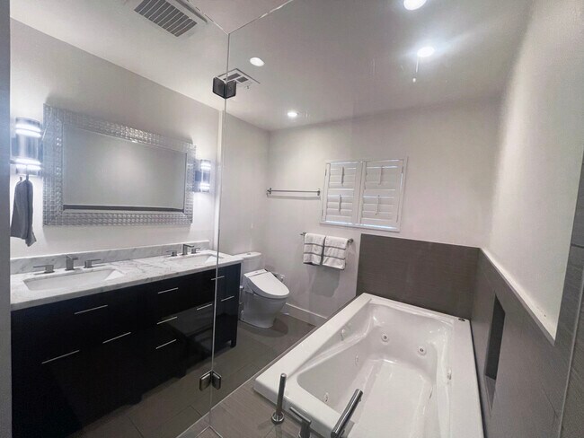 Building Photo - 14717 Terryknoll Dr