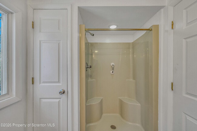 Building Photo - 301 Seymour Ave