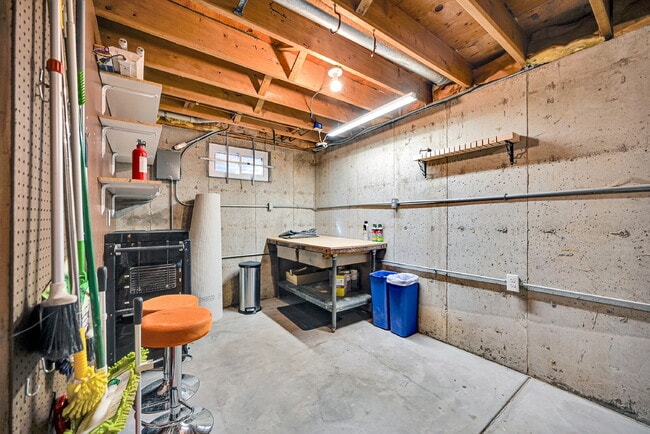 Building Photo - $3,895.95, $200 Off Cleaning Voucher, 4 Beds - 3 Baths, Single Family Home in Denver with 2-Car A...