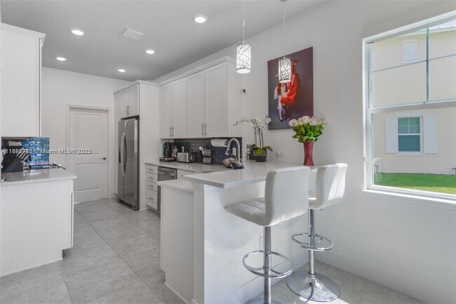 Building Photo - 5182 Eucalyptus Dr
