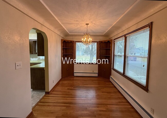 Building Photo - South Hill Charming corner lot 3 bed 2 bath in quiet neighborhood