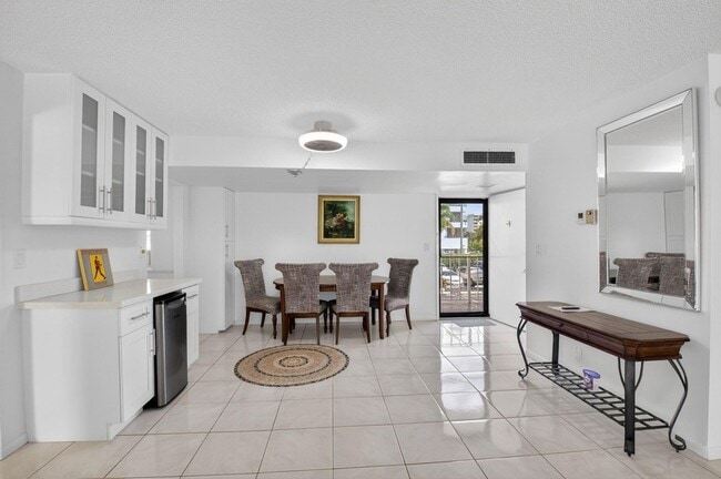 Building Photo - 3575 S Ocean Blvd