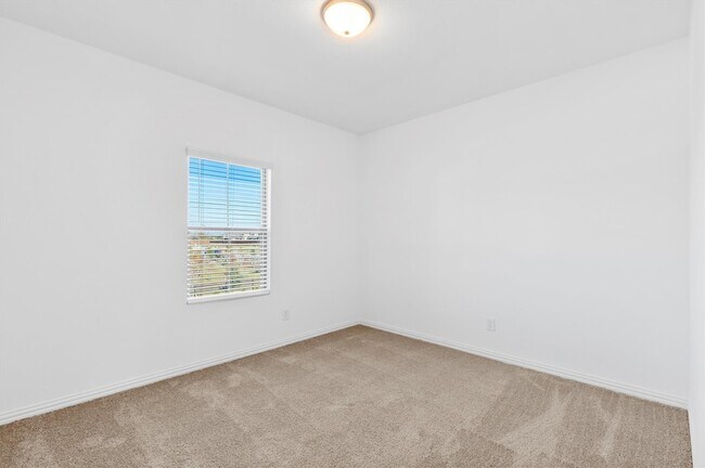 Building Photo - 6908 Gorman Fls Trl