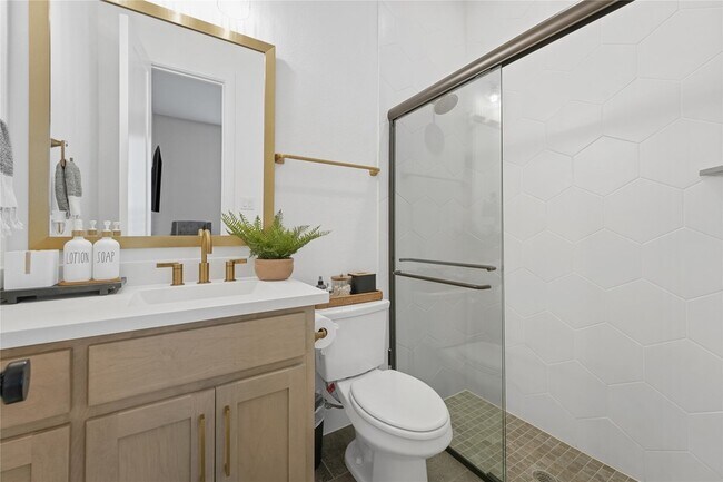 Building Photo - 2550 Whitewood Dr