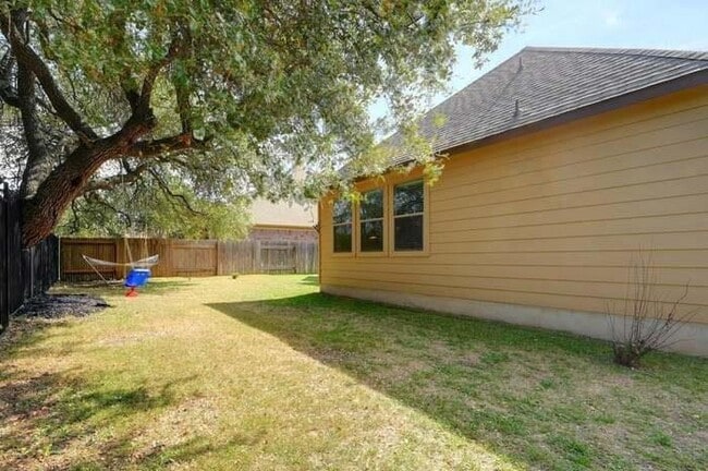 Building Photo - 452 Monahans Dr
