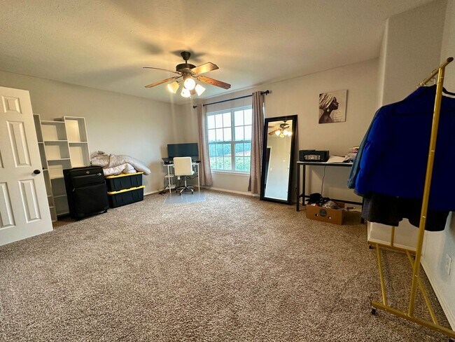 Building Photo - 301 Carmel Valley Way