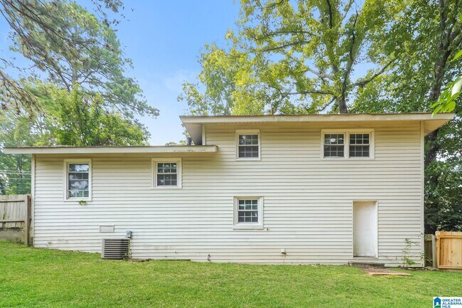 Building Photo - 10401040 Hagwood Rd