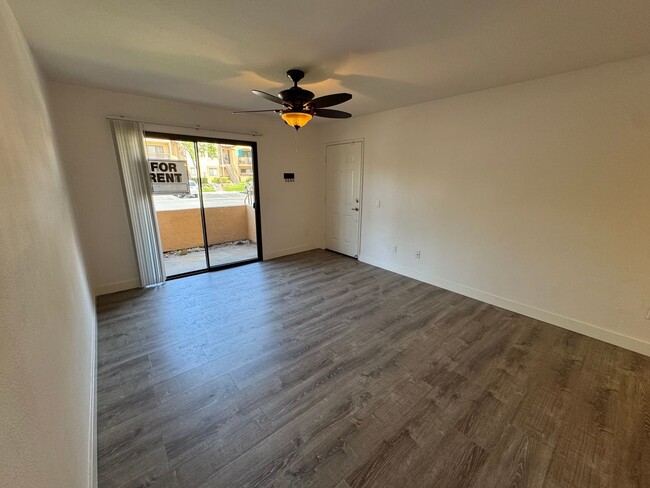 Building Photo - Villa Montevina 2 Bedroom Condo