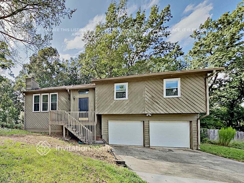 Building Photo - 5002 Maxanne Dr NW