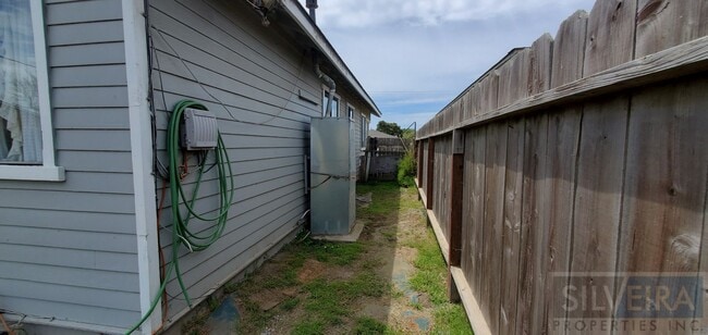 Building Photo - Cozy 2 bedroom 2 Bath home in Guadalupe