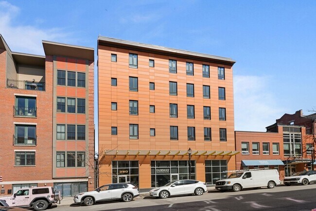 Building Photo - 380 W Broadway