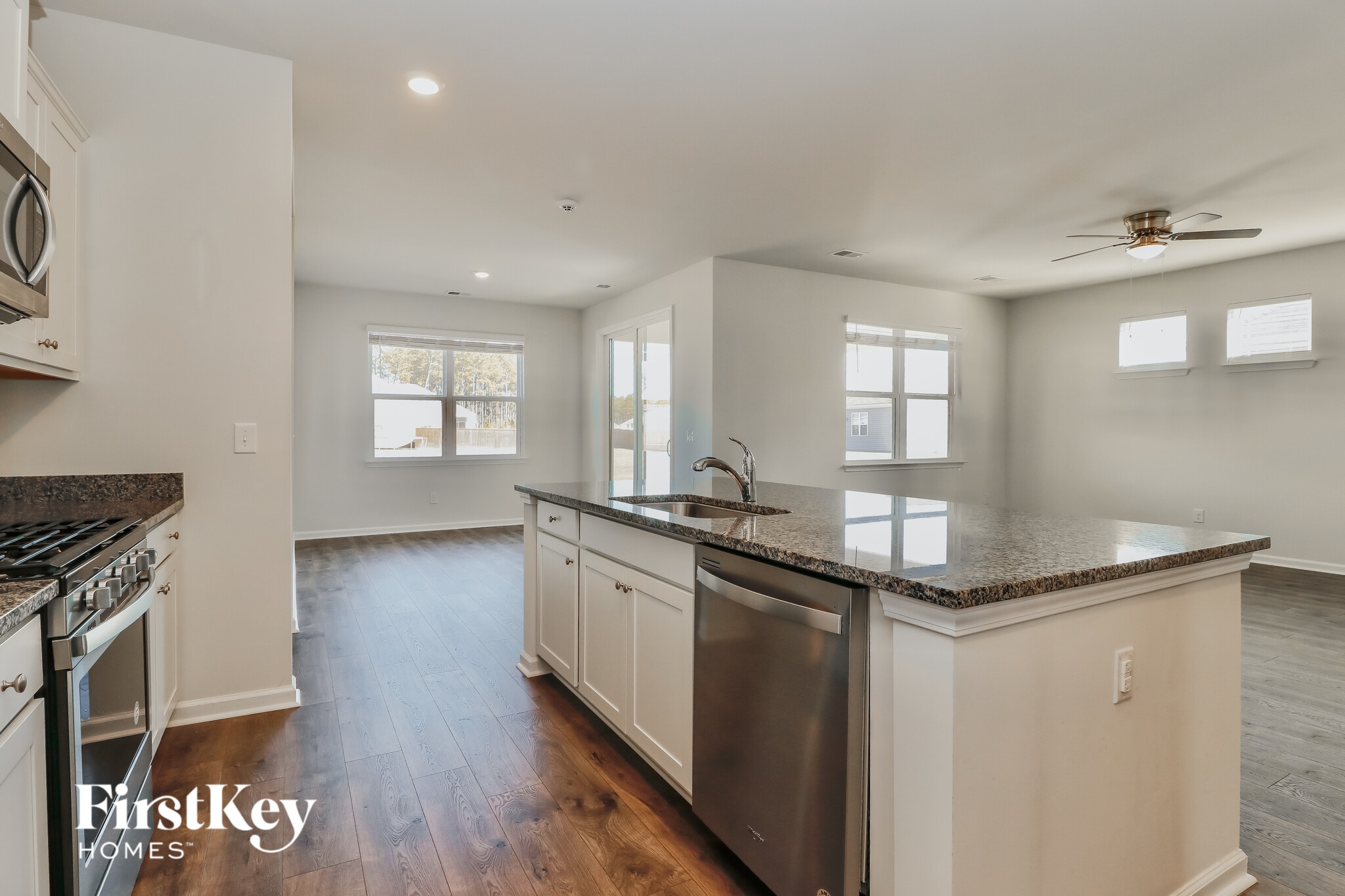 Building Photo - 407 Bering Ln