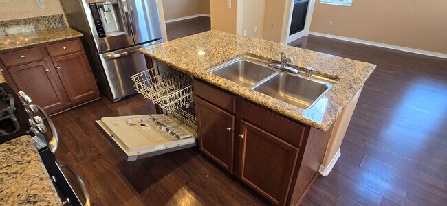 Building Photo - Beautifully maintained 2-bedroom, 2.5-bath with Loft • 1,504 sqft & 2-car garage.
