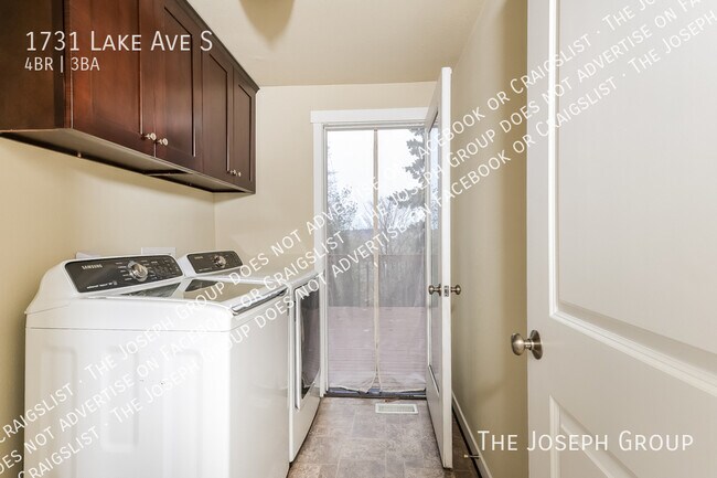 Building Photo - 1731 Lake Ave S