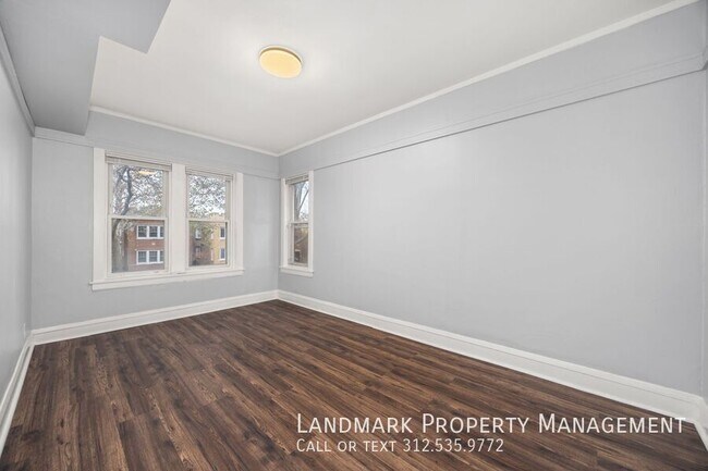 Building Photo - 3817 N Sawyer Ave