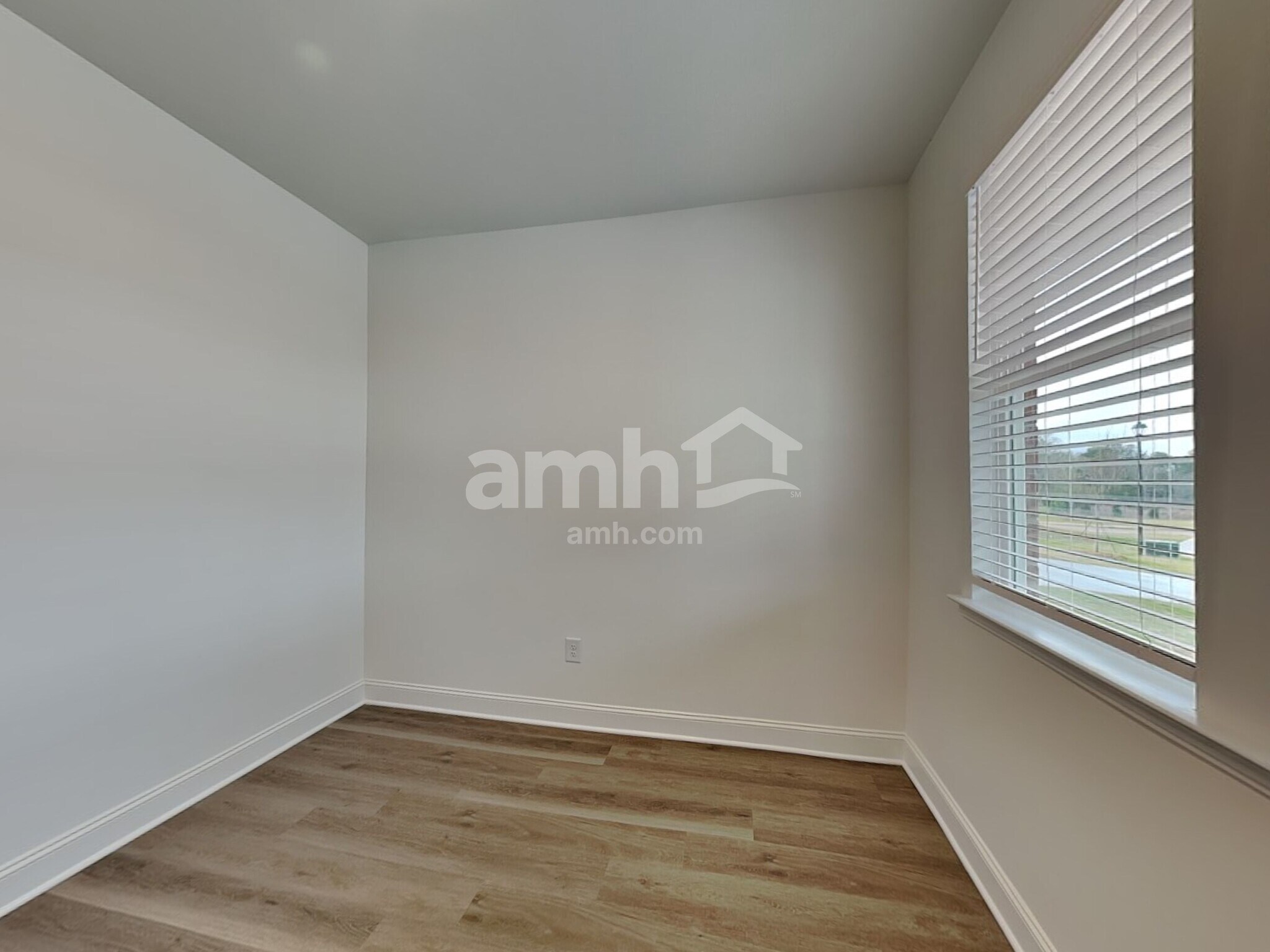 Building Photo - 1419 Aquamarine Dr