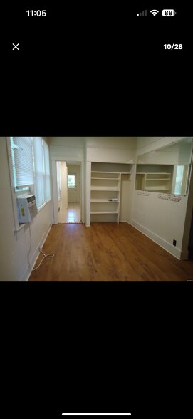 Building Photo - 126 Parkhill St