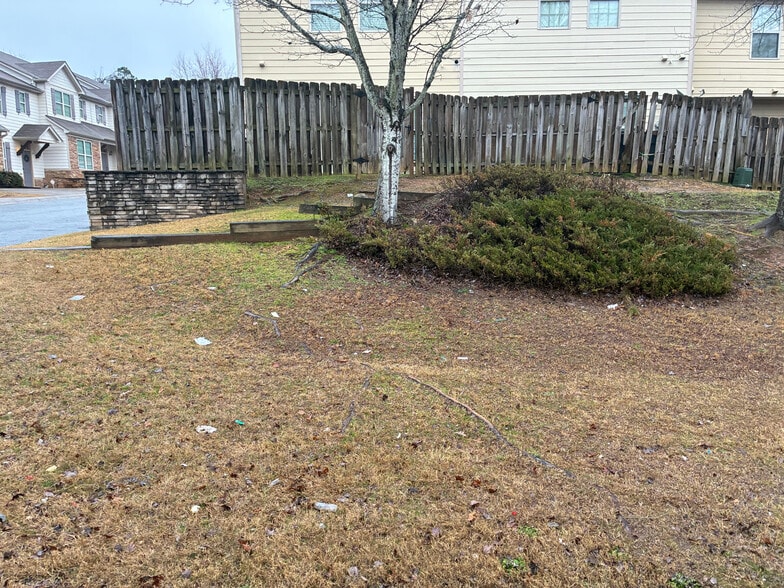 Building Photo - Room in Townhome on Stone Gate Way