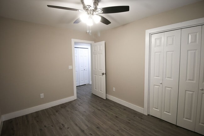 Building Photo - Recently Remodeled 3 Bed 2 Bath!