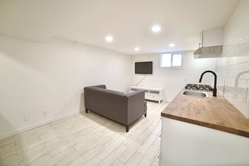 Building Photo - 368 S 700 W