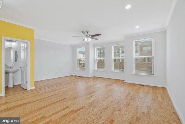 Building Photo - 42502 Dogwood Glen Square