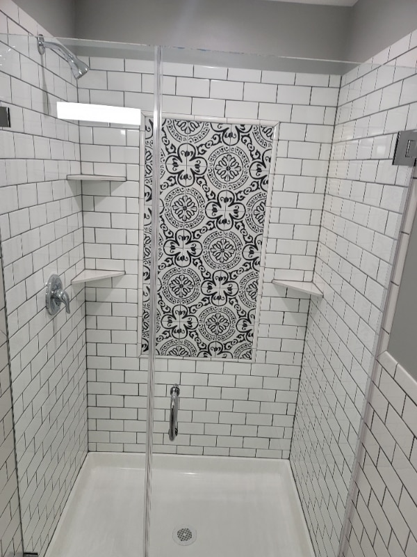 Building Photo - 225 Lakeside Ave