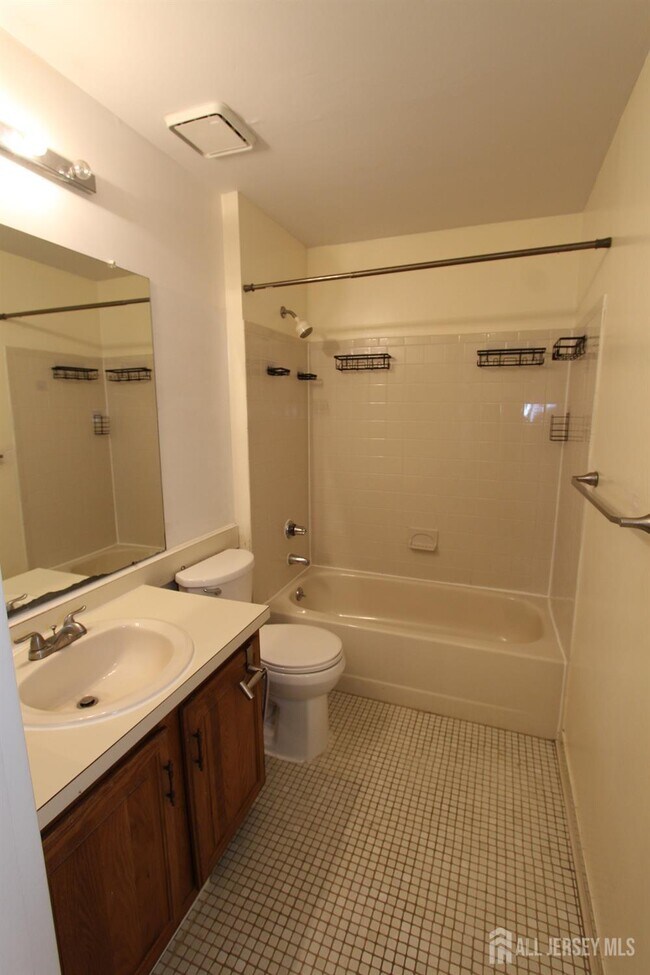 Building Photo - 1105 Aspen Dr