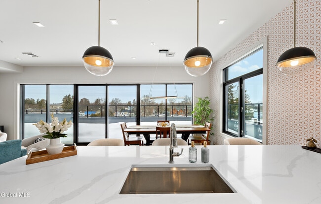 Building Photo - 78 Church St