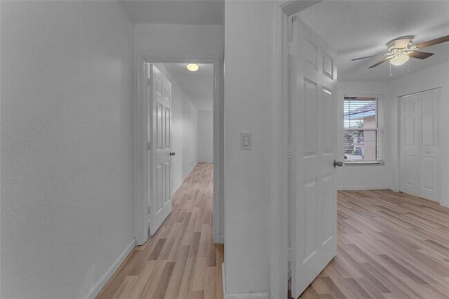 Building Photo - 5509 NW 90th Ave