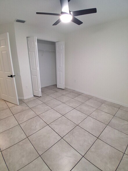 Building Photo - 10490 Chalmer St