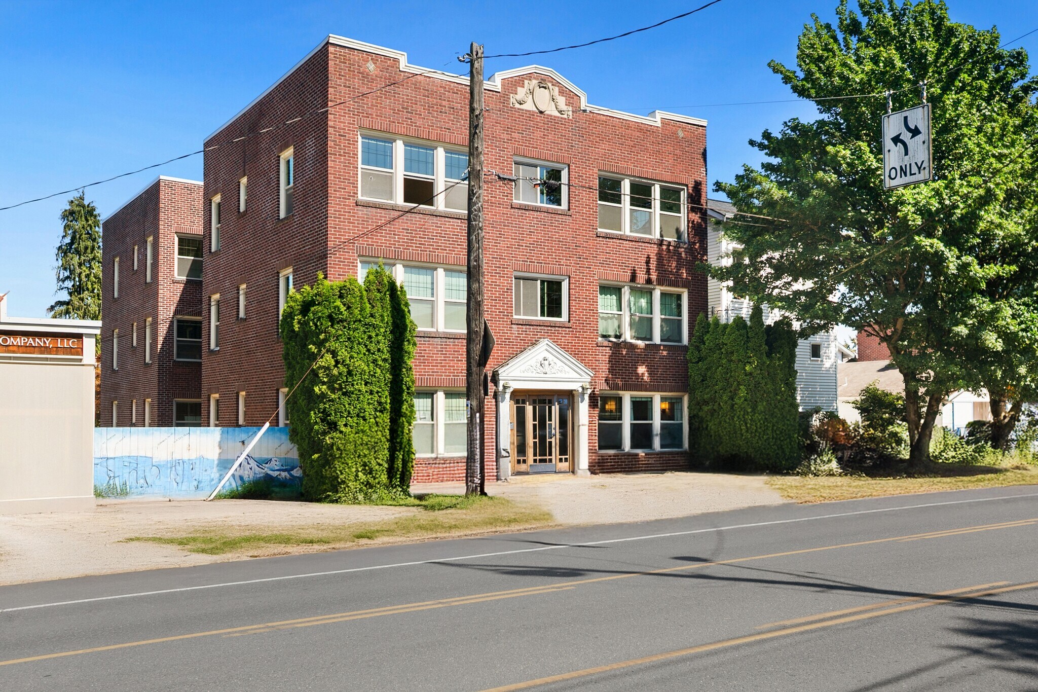 Building Photo - 6522 Phinney Ave N