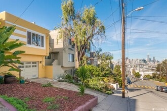 Building Photo - 724 De Haro St